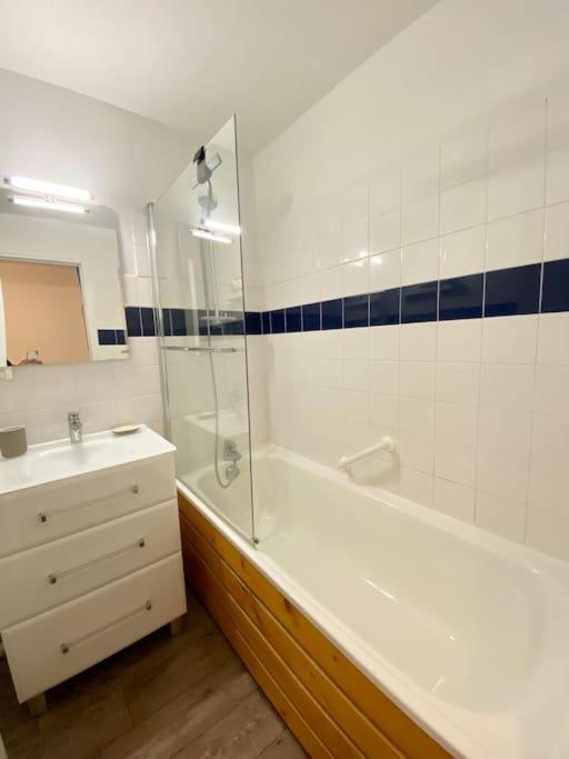 Studio Entre Mer Et Dunes Avec Balcon Vue Laterale Mer 50M Plage Pour 3 Pers Wifi Menage Compris Fort-Mahon-Plage Exterior photo